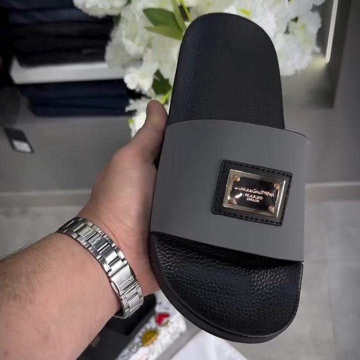 Aaron Fashion Slides