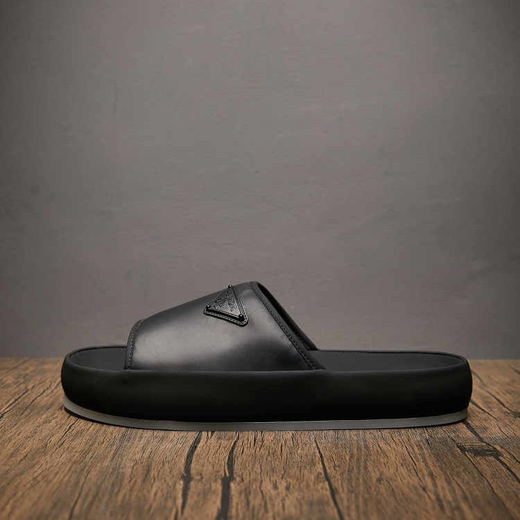 Rubber non-slip comfortable slippers