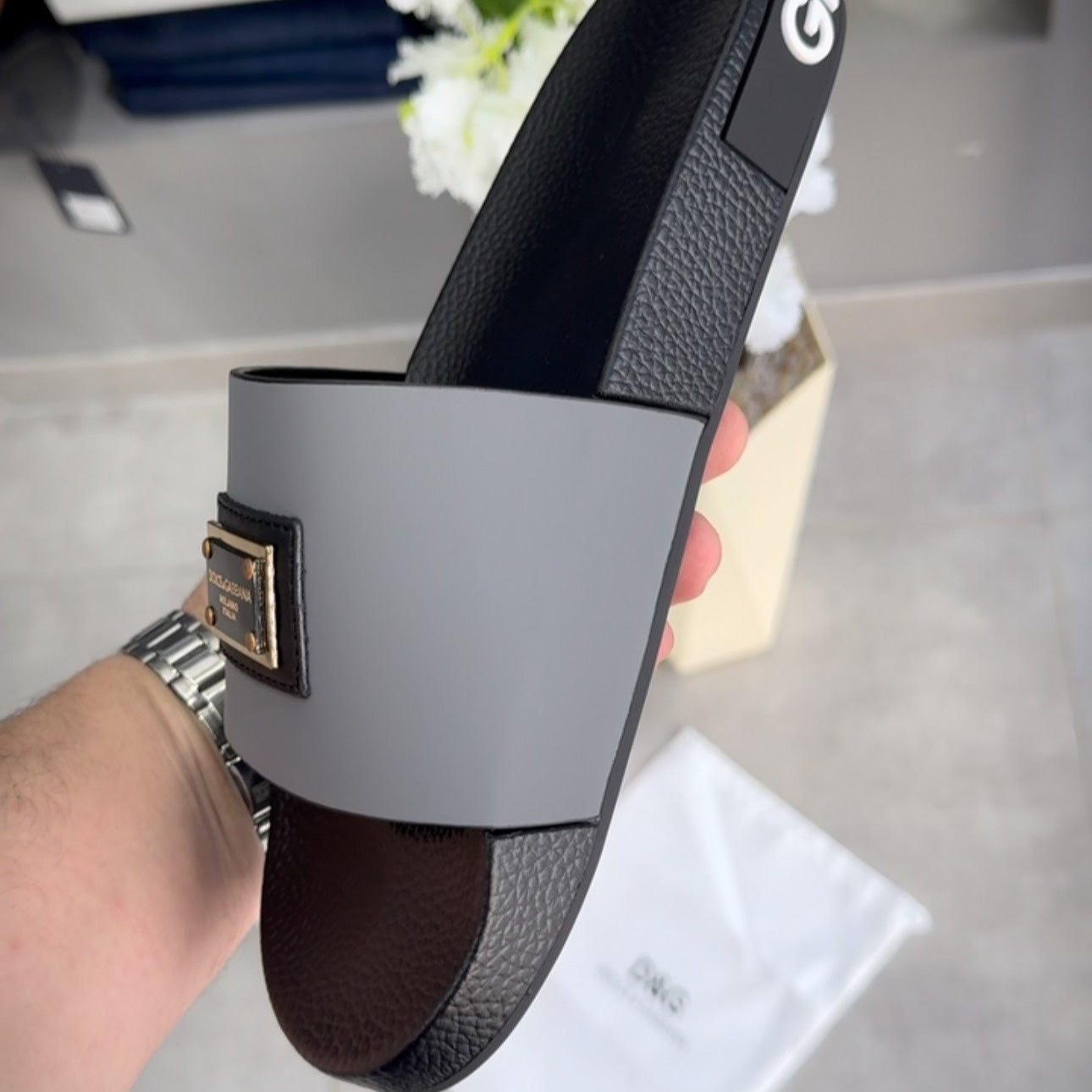 Aaron Fashion Slides