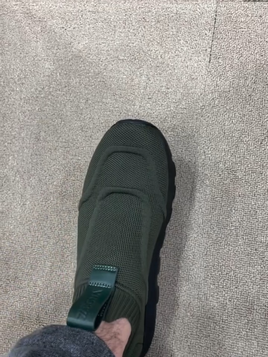 Breathable Comfortable Men's Shoes
