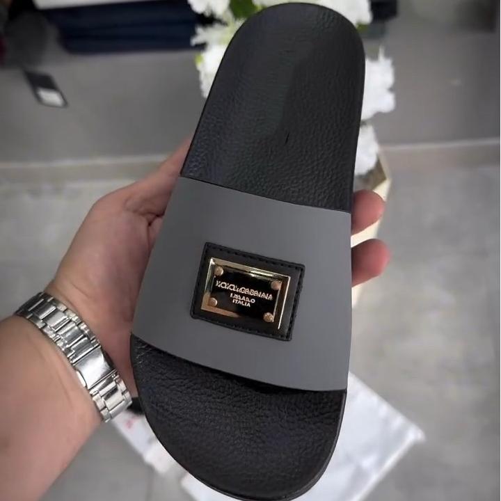 Aaron Fashion Slides