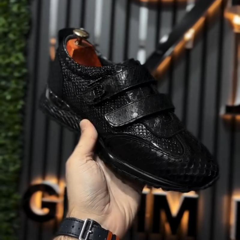 Fashion - Forward Casual Comfort Shoes