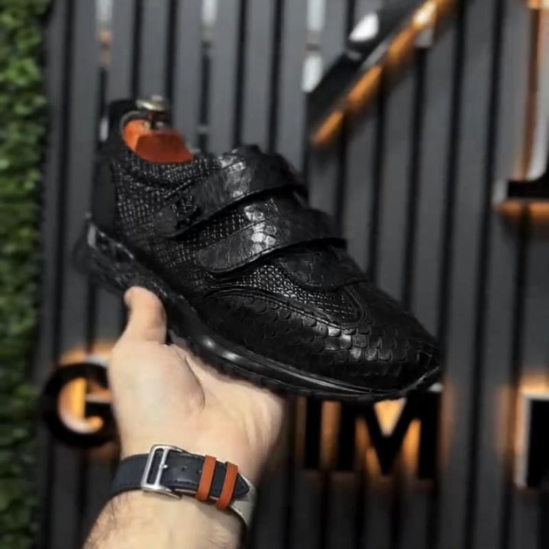 Fashion - Forward Casual Comfort Shoes