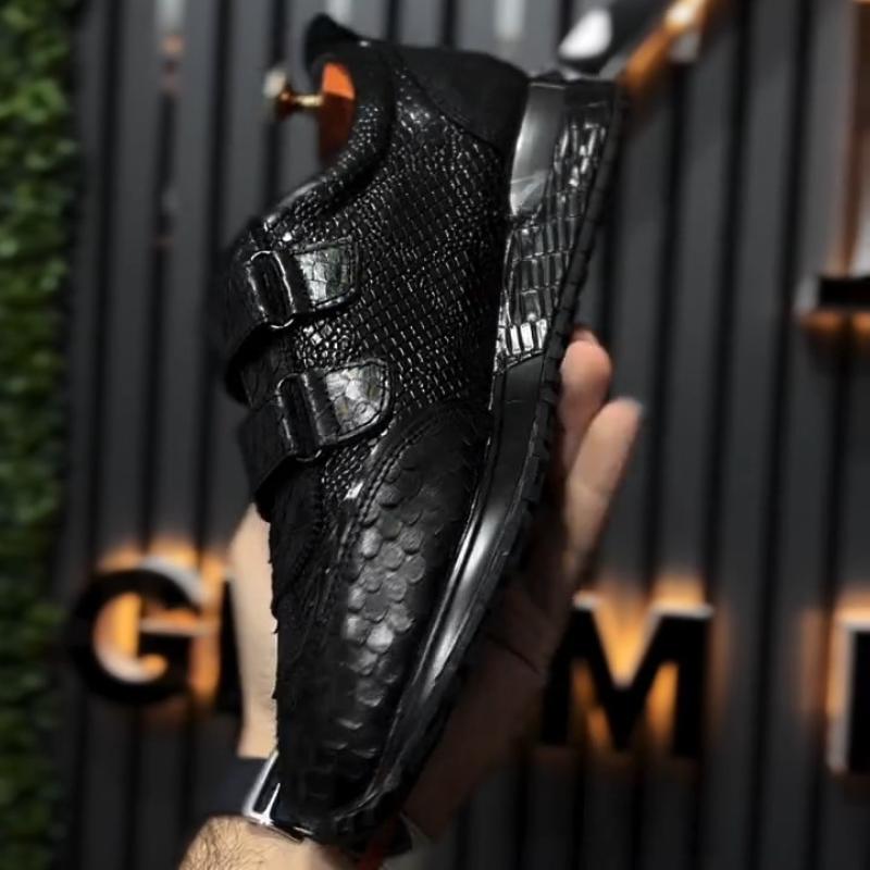 Fashion - Forward Casual Comfort Shoes